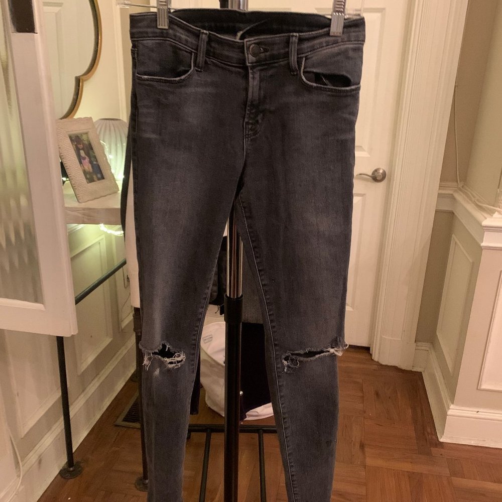 Distressed J Brand Jeans in great condition Sz 26